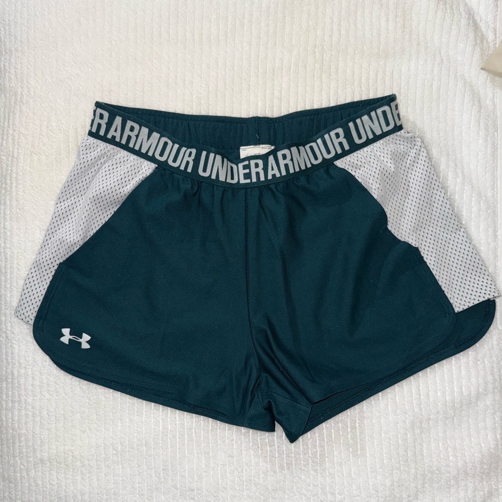 Under Armour Women's Shorts with Pockets - Color Green - Size M